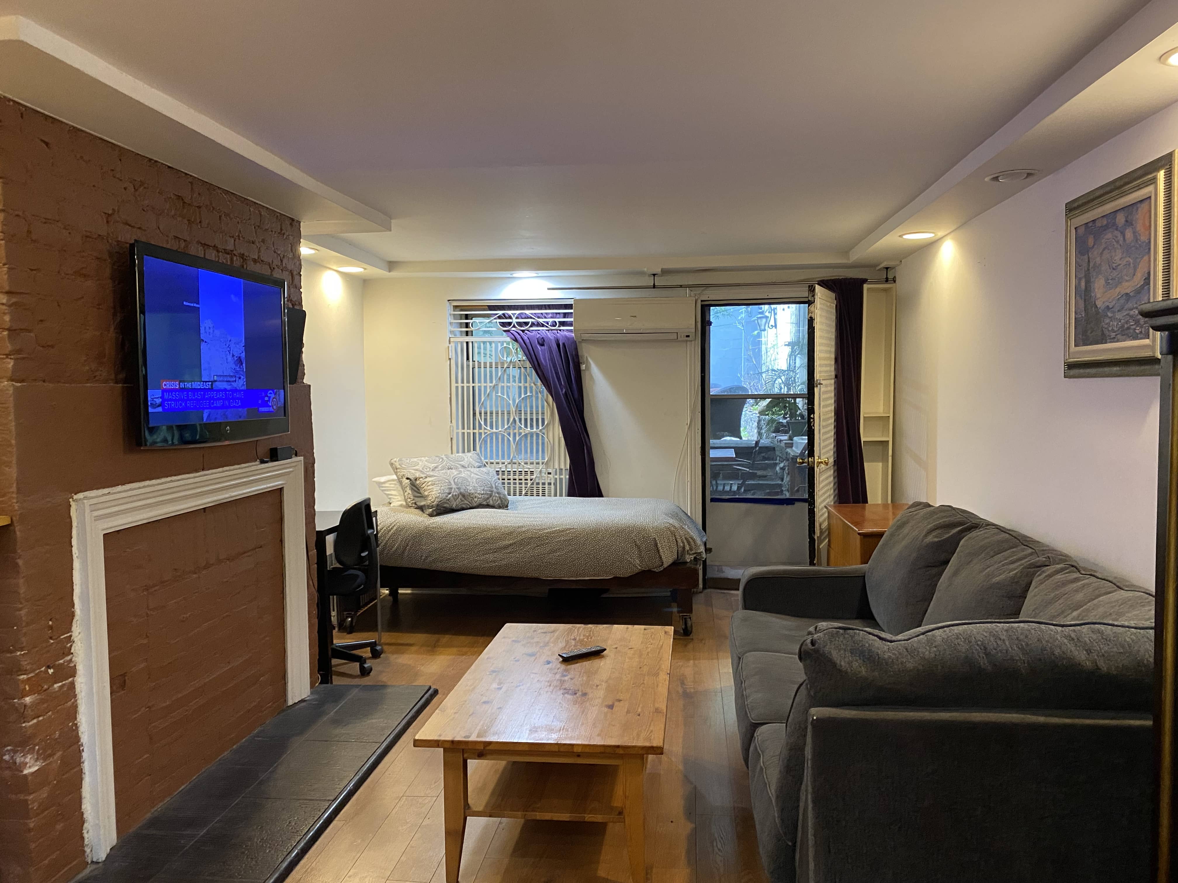 1 dormitorio con patio privado en Upper Manhattan foto 10